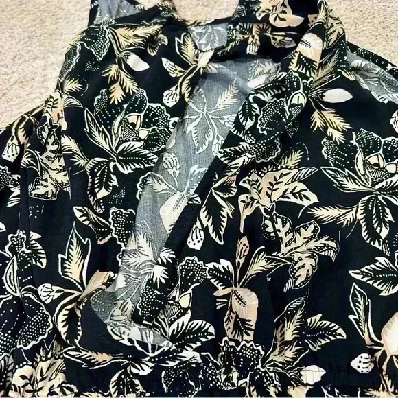 Old Navy Women Romper Sz S Black Tan Sleeveless Split Back Pockets Shorts Summer - Picture 12 of 13